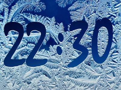 Enjoy frost clock screensaver with the whole family! Download now!