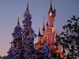 Disneyland in winter Обои