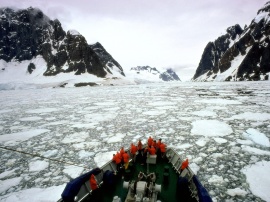 Antarctic Travels Обои