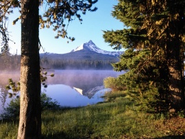 Big Lake at Sunrise Обои