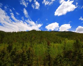 Mountain and the sky Wallpaper